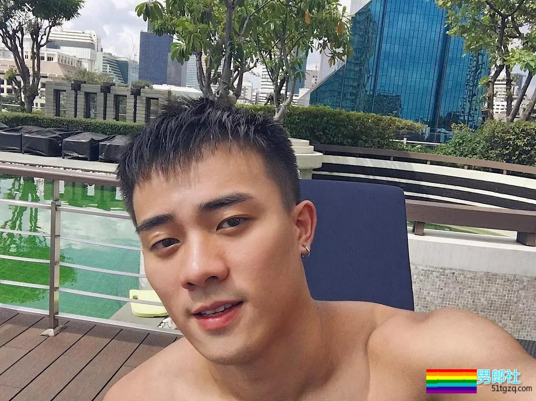 读护理的大学男生,不仅超帅还有肌肉身材 - 51虹马