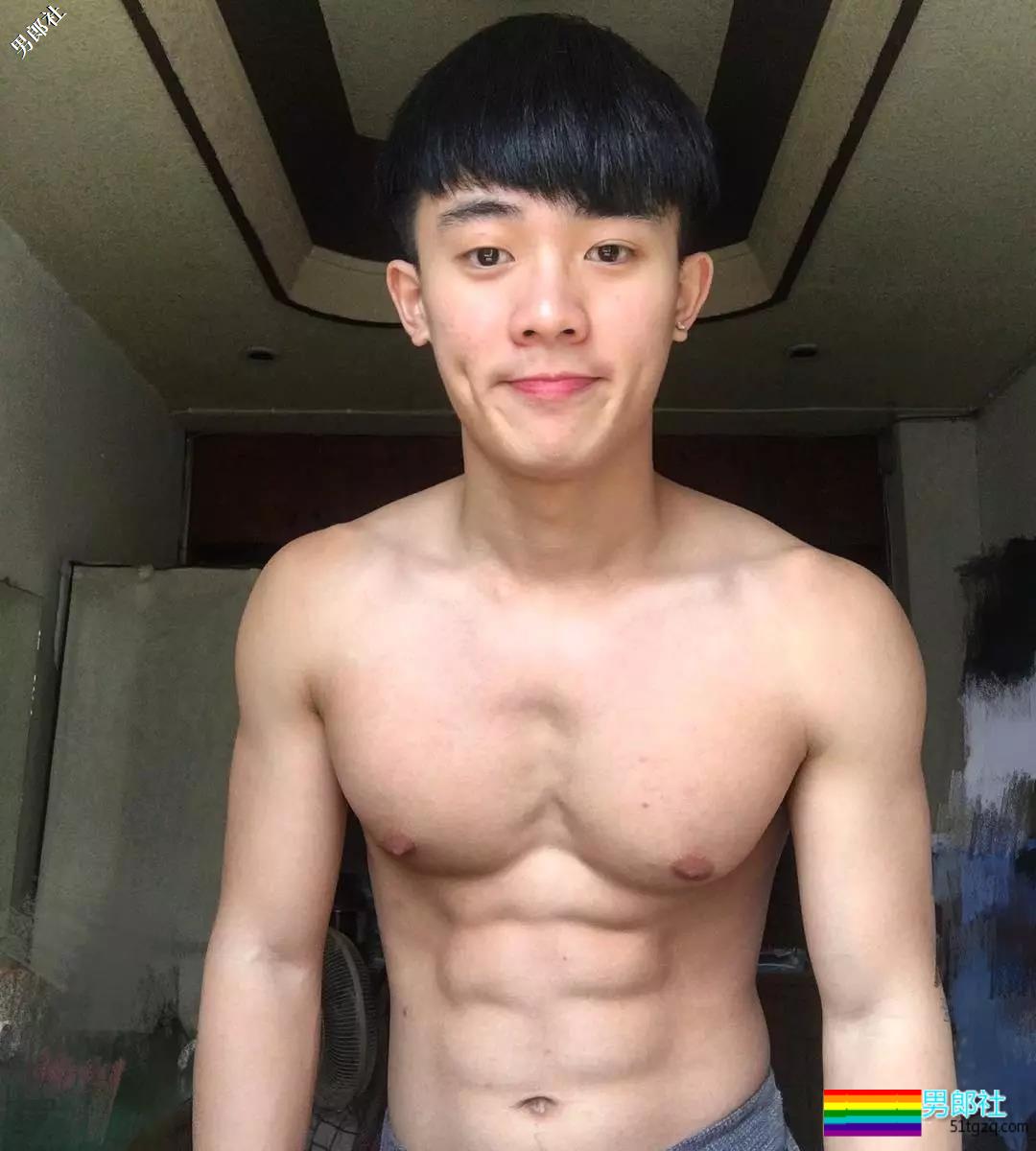 读护理的大学男生,不仅超帅还有肌肉身材 - 51虹马