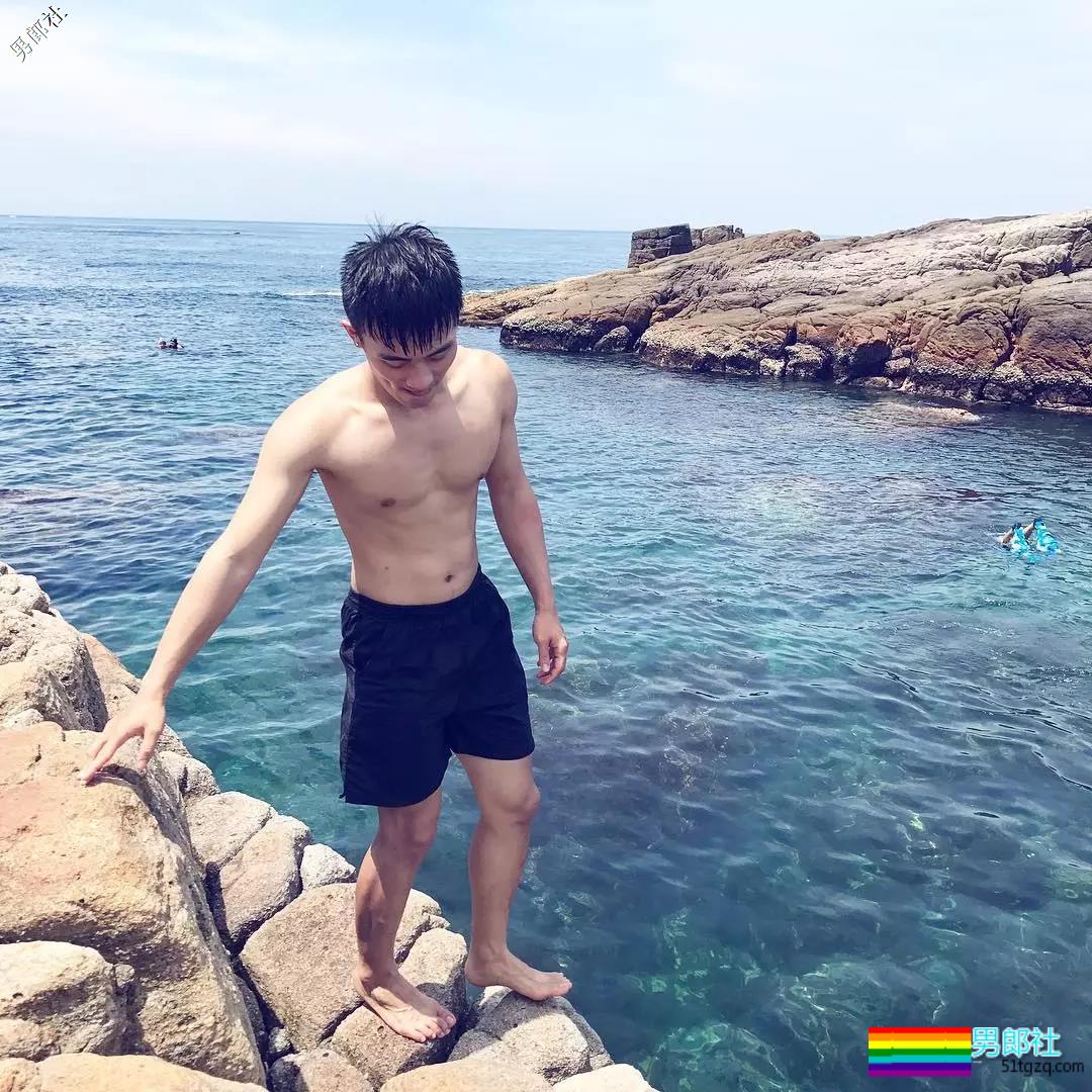 读护理的大学男生,不仅超帅还有肌肉身材 - 51虹马