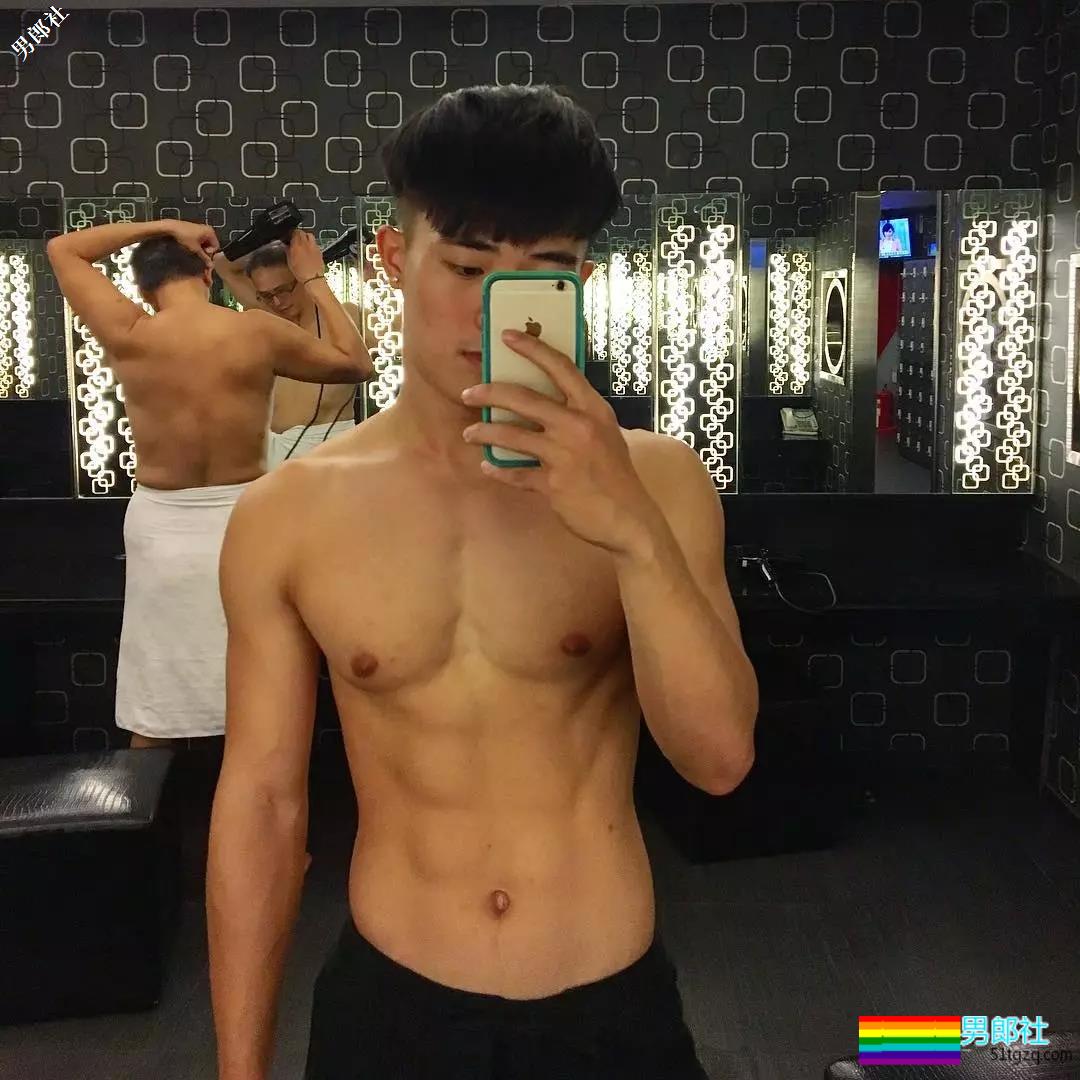 读护理的大学男生,不仅超帅还有肌肉身材 - 51虹马