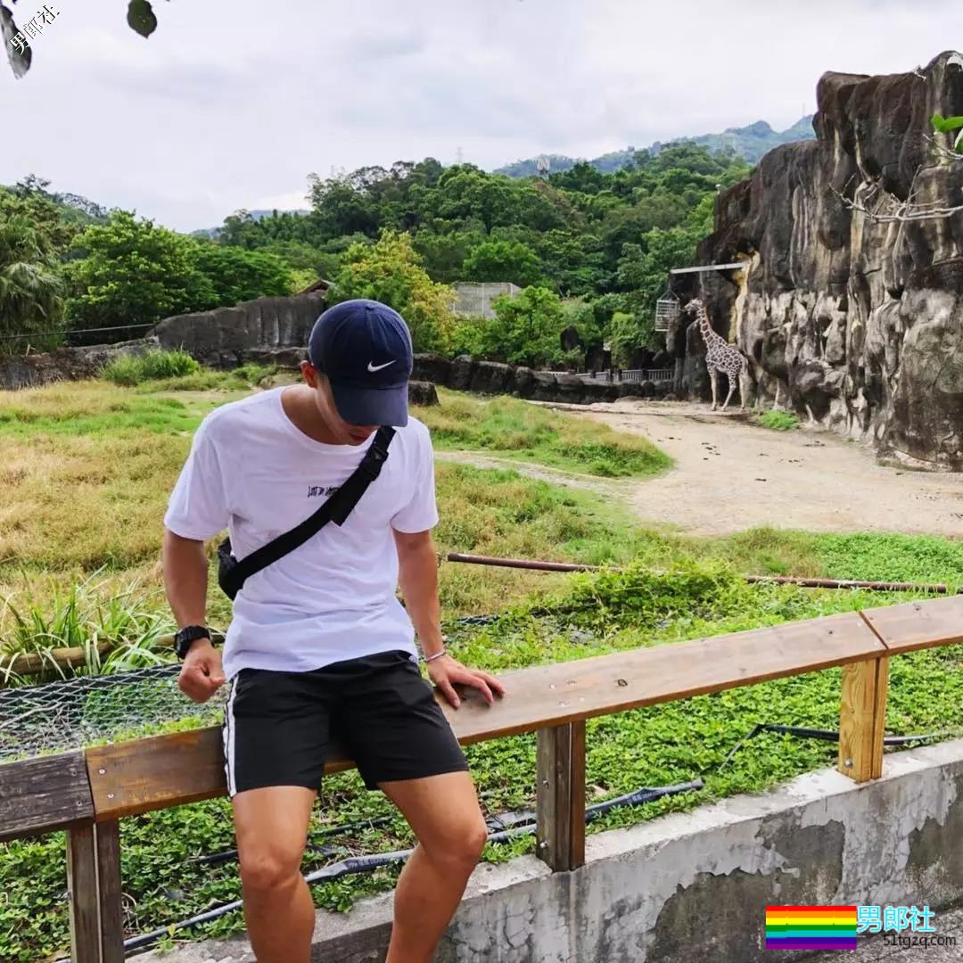 读护理的大学男生,不仅超帅还有肌肉身材 - 51虹马