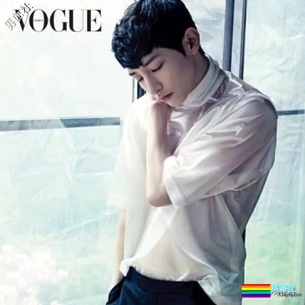 神颜长腿男模正装制服+巧克力腹肌，多看几眼会留鼻血！ - 51虹马