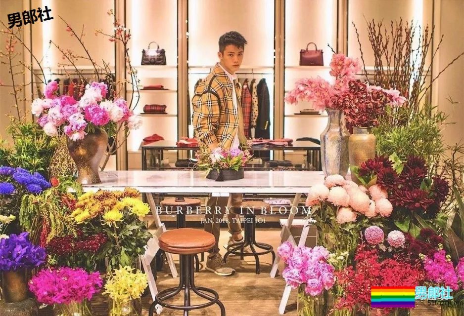 颜值很能打的小奶狗，精瘦六块腹肌迷倒多少汉纸? - 51虹马