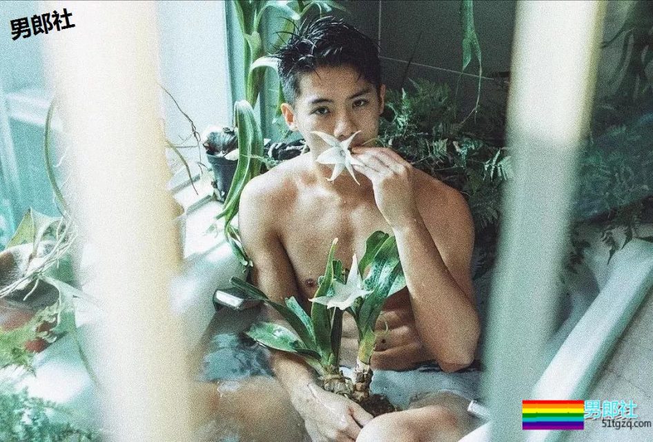 颜值很能打的小奶狗，精瘦六块腹肌迷倒多少汉纸? - 51虹马