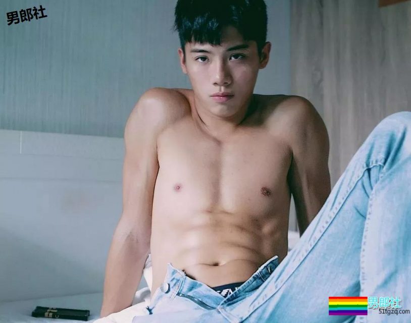 颜值很能打的小奶狗,精瘦六块腹肌迷倒多少汉纸? - 51虹马 颜值很能打的小奶狗,精瘦六块腹肌迷倒多少汉纸? - 51虹马