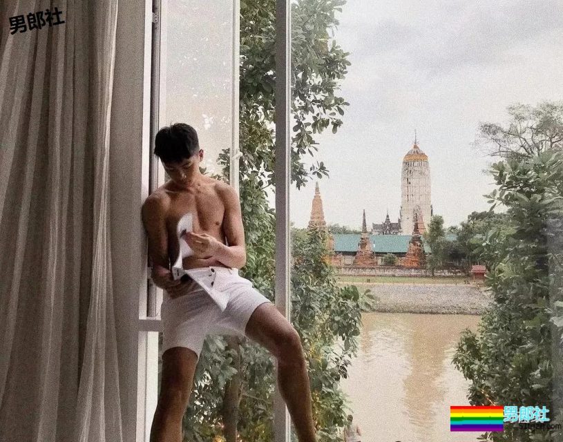 颜值很能打的小奶狗，精瘦六块腹肌迷倒多少汉纸? - 51虹马