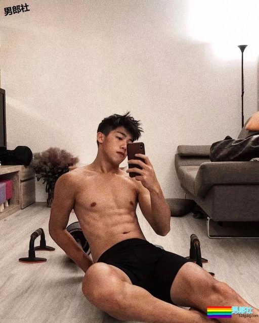 颜值很能打的小奶狗,精瘦六块腹肌迷倒多少汉纸? - 51虹马 颜值很能打的小奶狗,精瘦六块腹肌迷倒多少汉纸? - 51虹马