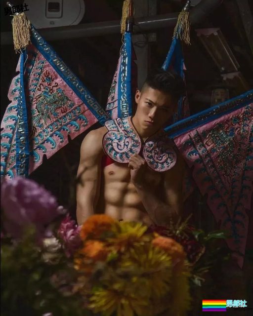 颜值很能打的小奶狗，精瘦六块腹肌迷倒多少汉纸? - 51虹马