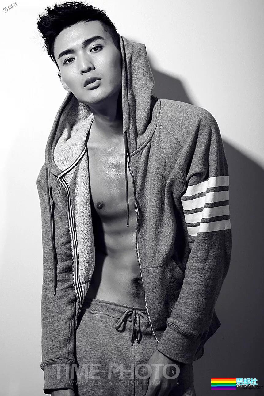 身高190腿长230,超帅鲜肌小狼狗欧巴,让我整个心都在荡漾了!! - 51虹马 身高190腿长230,超帅鲜肌小狼狗欧巴,让我整个心都在荡漾了!! - 51虹马