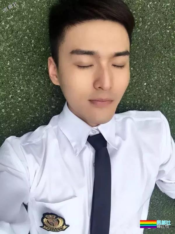 身高190腿长230,超帅鲜肌小狼狗欧巴,让我整个心都在荡漾了!! - 51虹马 身高190腿长230,超帅鲜肌小狼狗欧巴,让我整个心都在荡漾了!! - 51虹马