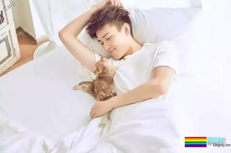 身高190腿长230，超帅鲜肌小狼狗欧巴，让我整个心都在荡漾了！！ - 51虹马