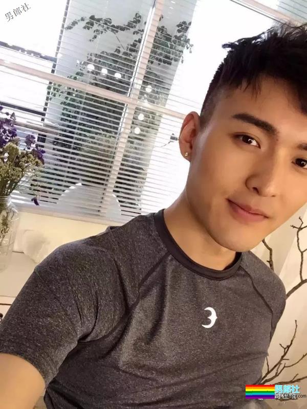 身高190腿长230,超帅鲜肌小狼狗欧巴,让我整个心都在荡漾了!! - 51虹马 身高190腿长230,超帅鲜肌小狼狗欧巴,让我整个心都在荡漾了!! - 51虹马