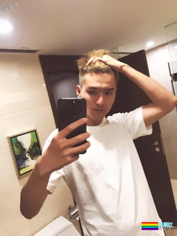 身高190腿长230,超帅鲜肌小狼狗欧巴,让我整个心都在荡漾了!! - 51虹马 身高190腿长230,超帅鲜肌小狼狗欧巴,让我整个心都在荡漾了!! - 51虹马