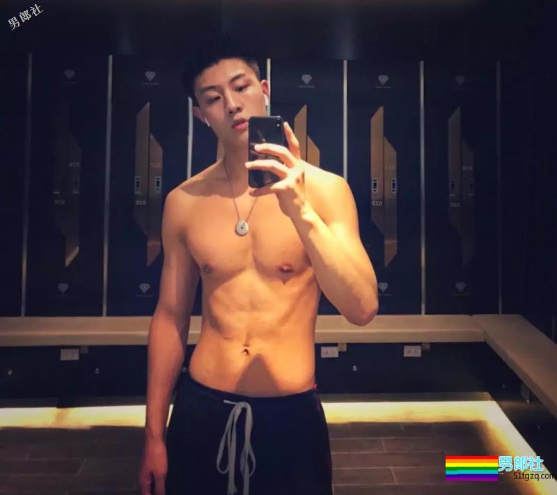 188cm大长腿重庆帅哥，衣服一脱我就想和他做朋友！-51虹马