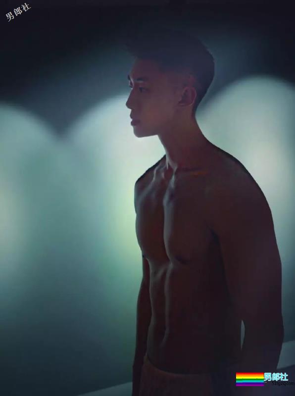 188cm大长腿重庆帅哥，衣服一脱我就想和他做朋友！ - 51虹马