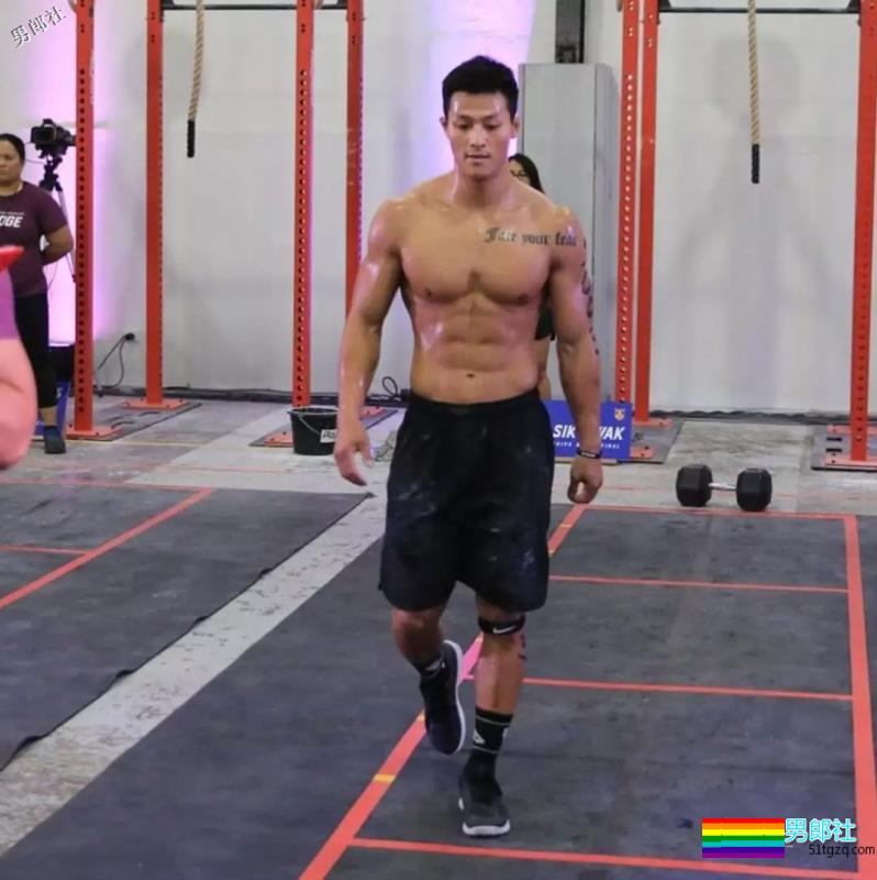 天菜帅体育生，选哪个做你的1？ - 51虹马