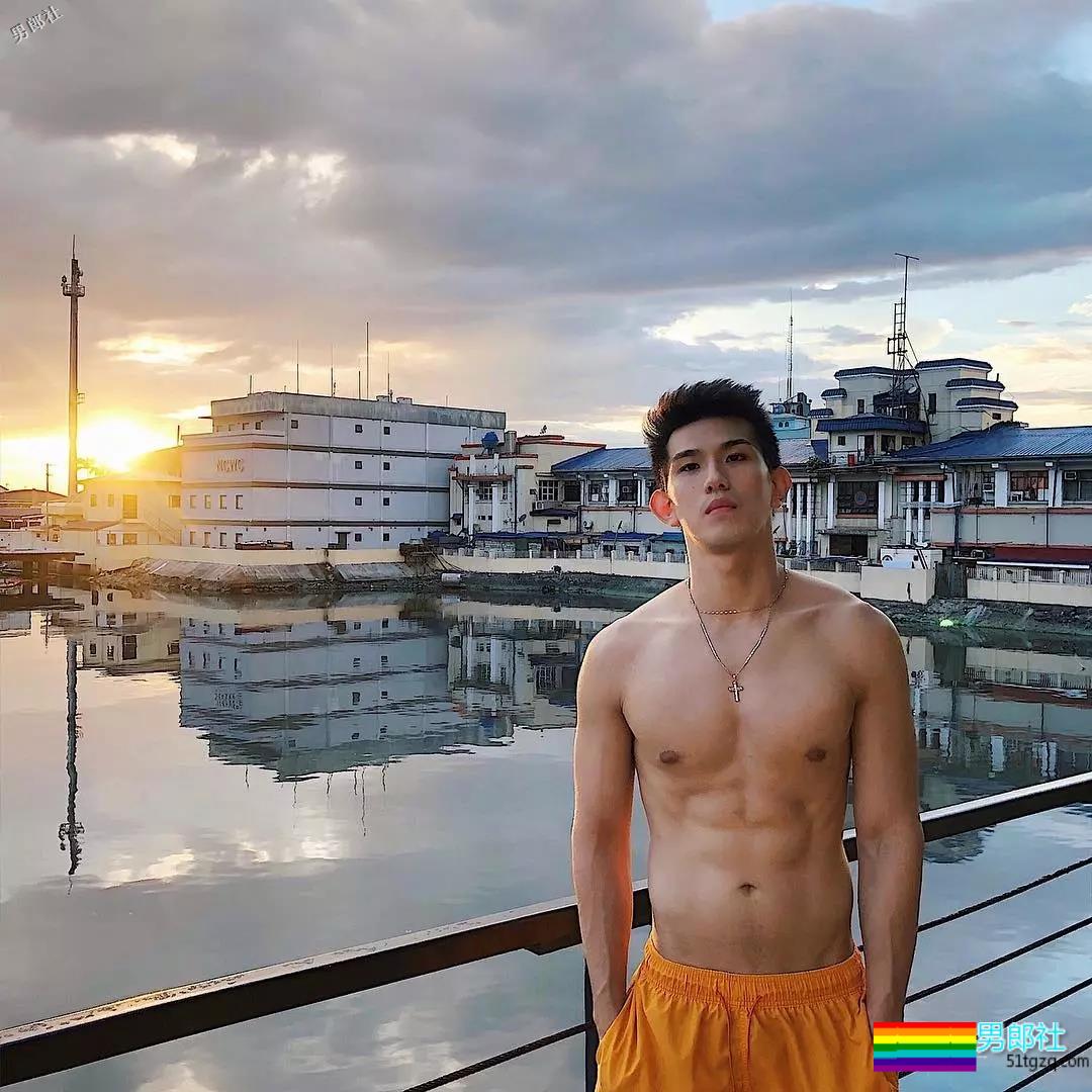 颜高活好条儿顺，看得我都忍不住摸了一下屏幕！ - 51虹马