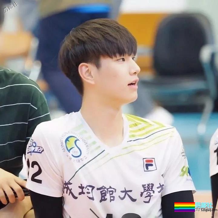 193CM排球队校草干净帅气，这么好看的小哥哥一定有男朋友了！-51虹马