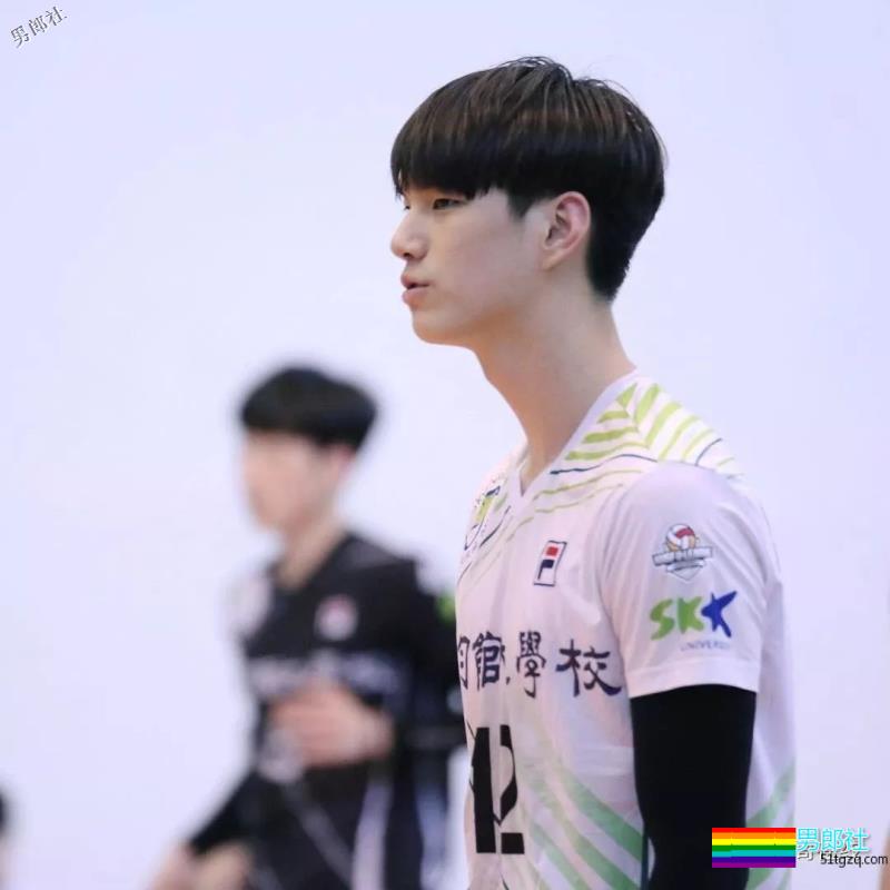 193CM排球队校草干净帅气，这么好看的小哥哥一定有男朋友了！ - 51虹马