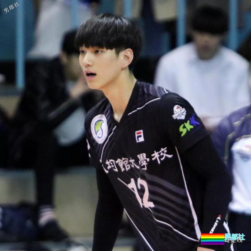 193CM排球队校草干净帅气，这么好看的小哥哥一定有男朋友了！ - 51虹马