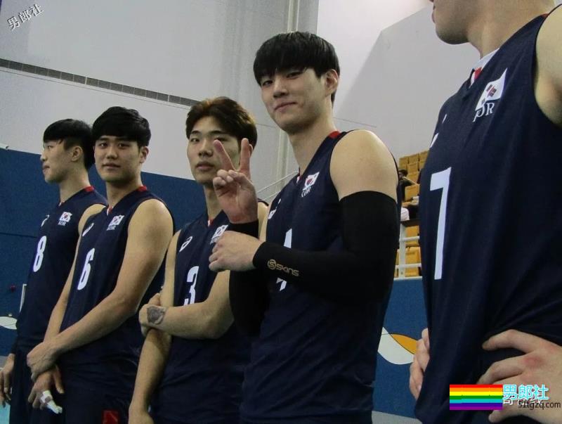 193CM排球队校草干净帅气,这么好看的小哥哥一定有男朋友了! - 51虹马 193CM排球队校草干净帅气,这么好看的小哥哥一定有男朋友了! - 51虹马