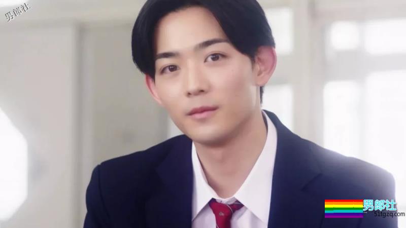 养眼男星浴巾都被扒了，小狼狗浴室戏真放得开 - 51虹马