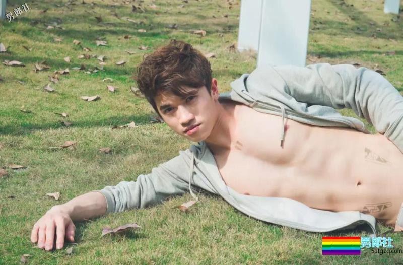 搓澡，被搓射了…… - 51虹马