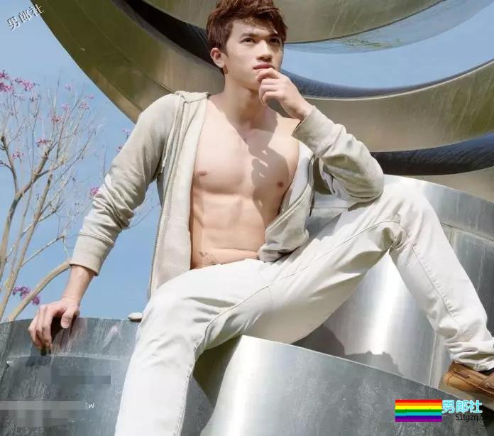 搓澡，被搓射了…… - 51虹马