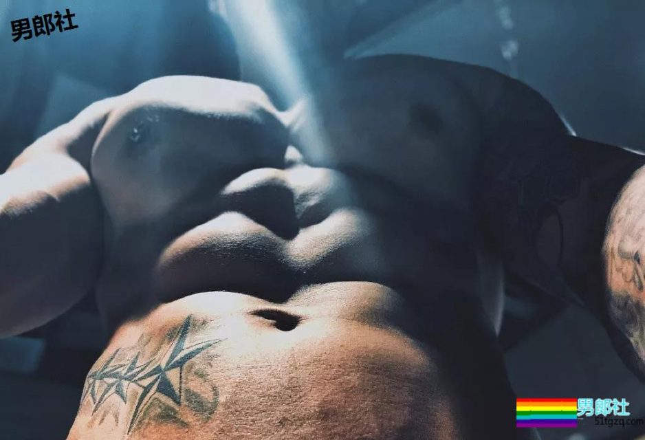 他的帅的都快快快快流口水了！真嗨 - 51虹马