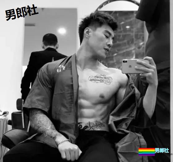 他的帅的都快快快快流口水了！真嗨 - 51虹马