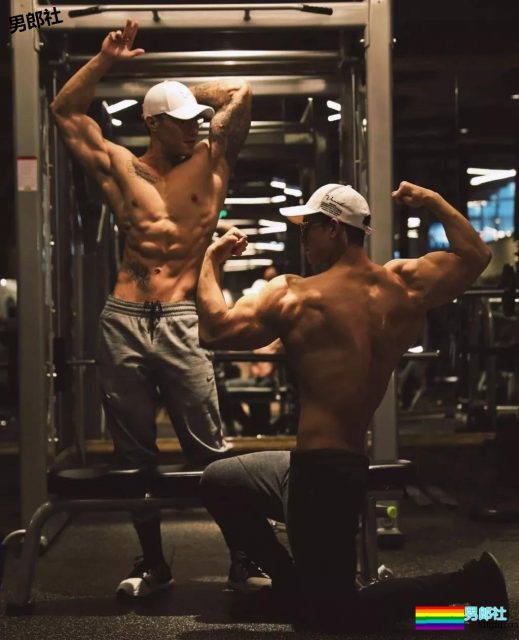 他的帅的都快快快快流口水了！真嗨 - 51虹马