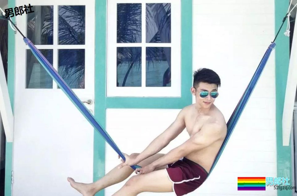 清秀奶油帅哥，表面上腼腼腆腆没想到这么浪！ - 51虹马