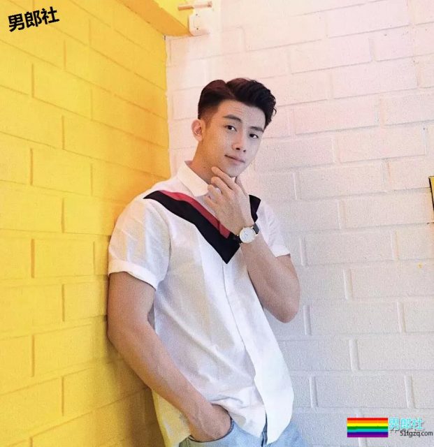 清秀奶油帅哥，表面上腼腼腆腆没想到这么浪！ - 51虹马