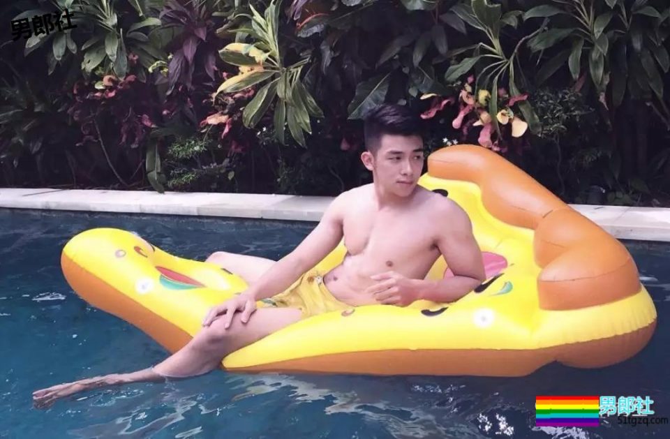 清秀奶油帅哥，表面上腼腼腆腆没想到这么浪！ - 51虹马