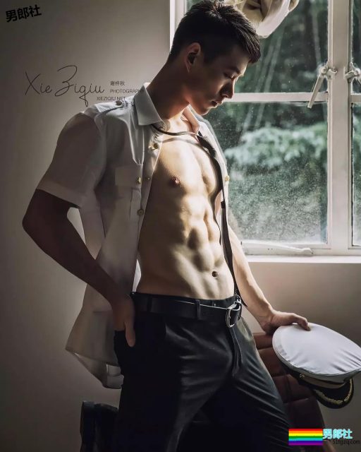 男模成功上位成新宠，粉红咪咪是杀手锏？-51虹马