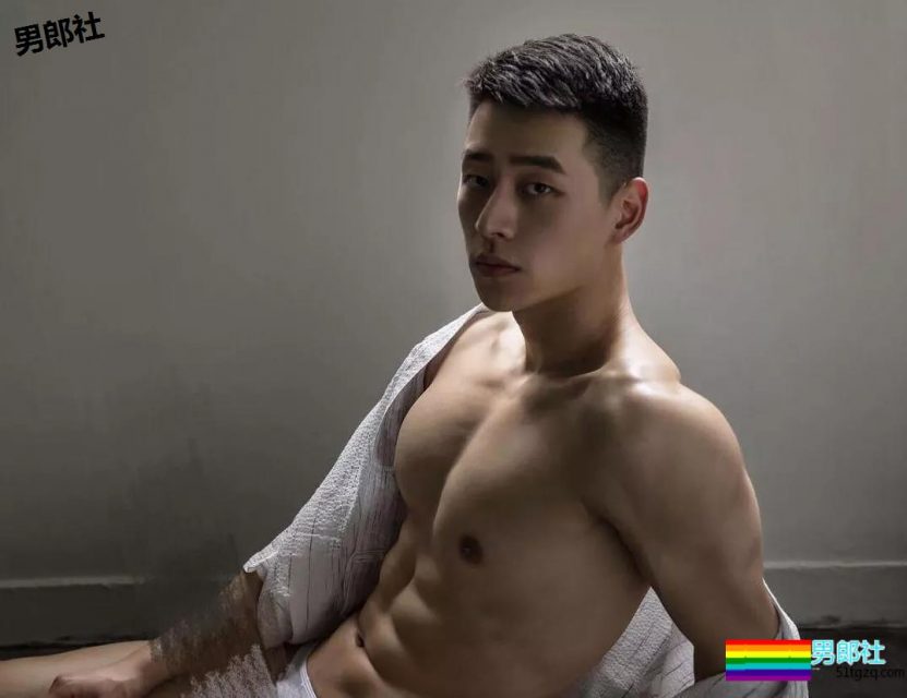 男模成功上位成新宠，粉红咪咪是杀手锏？ - 51虹马