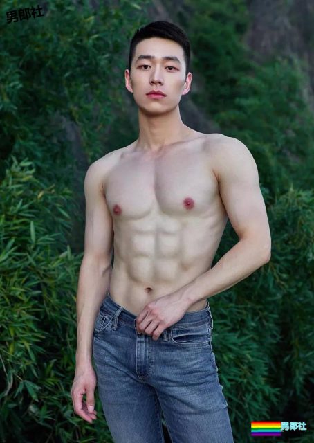 男模成功上位成新宠，粉红咪咪是杀手锏？ - 51虹马