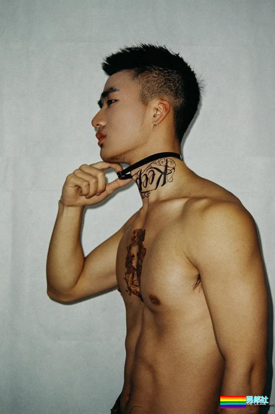 谢大师镜下98年帅嫩男模,高颜精瘦小腹肌,现在越来越“奔.放”了! - 51虹马 谢大师镜下98年帅嫩男模,高颜精瘦小腹肌,现在越来越“奔.放”了! - 51虹马