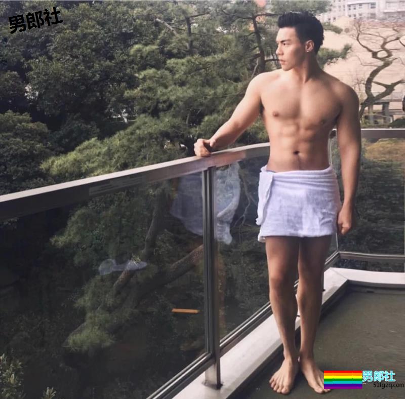 鸡笼警告!去头可食的翘屁男孩真的是湿的发大水! - 51虹马 鸡笼警告!去头可食的翘屁男孩真的是湿的发大水! - 51虹马