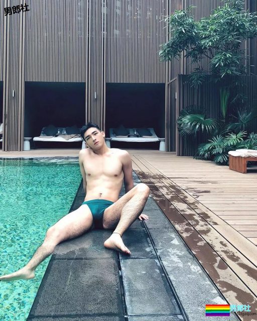 姿势超多！奶凶小狼狗最新硬照一览！ - 51虹马