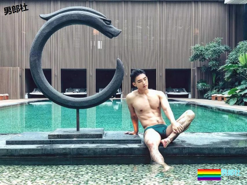 姿势超多！奶凶小狼狗最新硬照一览！ - 51虹马