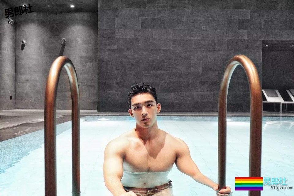 姿势超多！奶凶小狼狗最新硬照一览！ - 51虹马