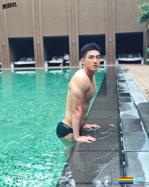 姿势超多！奶凶小狼狗最新硬照一览！ - 51虹马