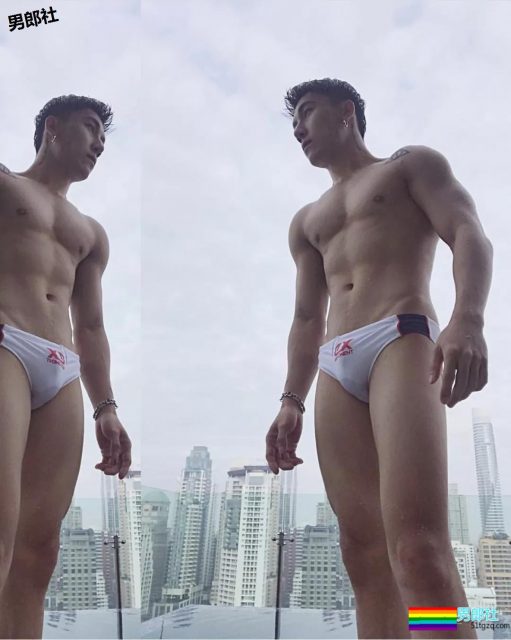 超不爱穿内裤自拍的泰国模特！单凭这身肌肉我就非常可以！ - 51虹马