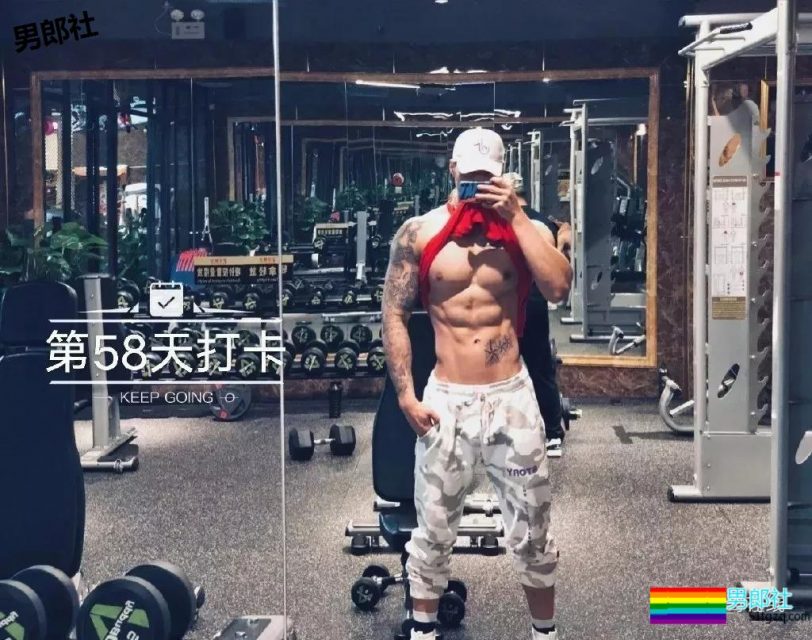 搓衣板腹肌石更汉天菜，公狗腰私教浴巾拉太低，画面太太太太Sexy了！ - 51虹马