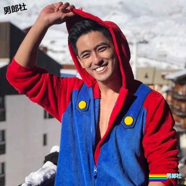 被国产厂商相中的大胸肌小哥，我想扎进他怀里游泳 - 51虹马