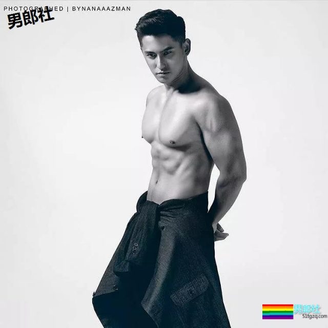 被国产厂商相中的大胸肌小哥，我想扎进他怀里游泳 - 51虹马