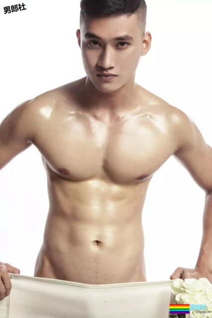 型男身材好棒，可惜了这。。！ - 51虹马