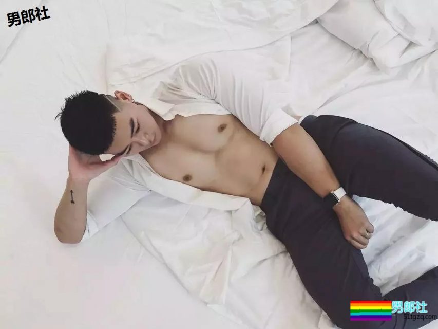 小狼狗模特俬燳秀肌上位网红名媛！肉壮是1是0？-51虹马