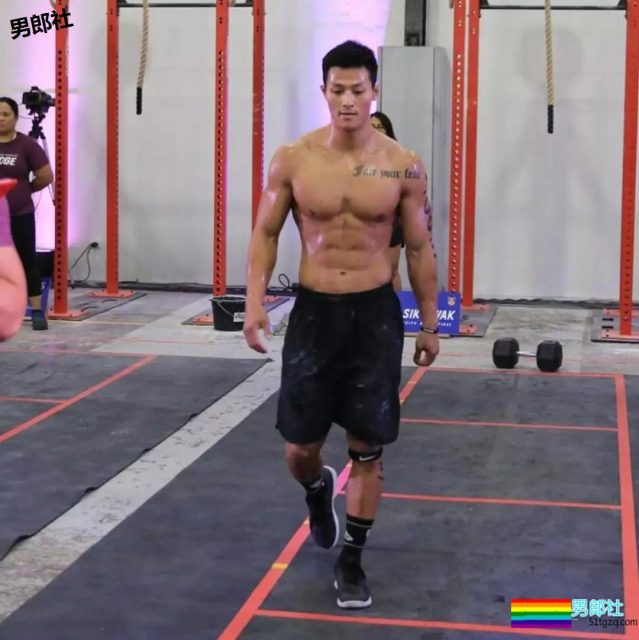 天菜帅体育生，选哪个做你的1？ - 51虹马